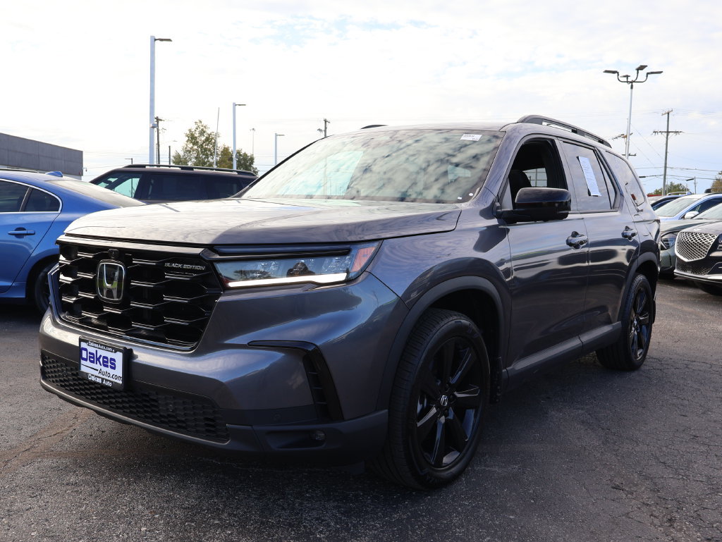 Used 2025 Honda Pilot Black Edition image 4
