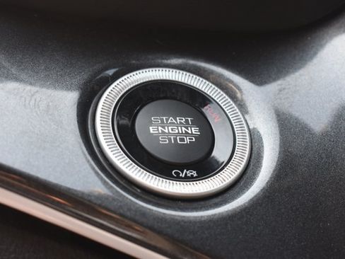Used 2023 Jeep Grand Cherokee Altitude RWD image 26