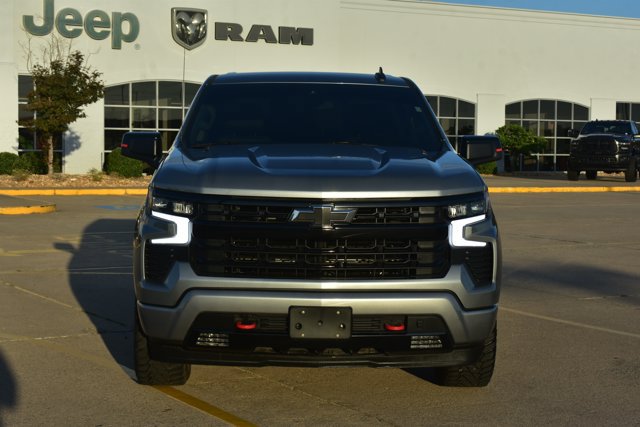 Used 2023 Chevrolet Silverado 1500 RST w/ Redline Edition AWD/4WD image 2