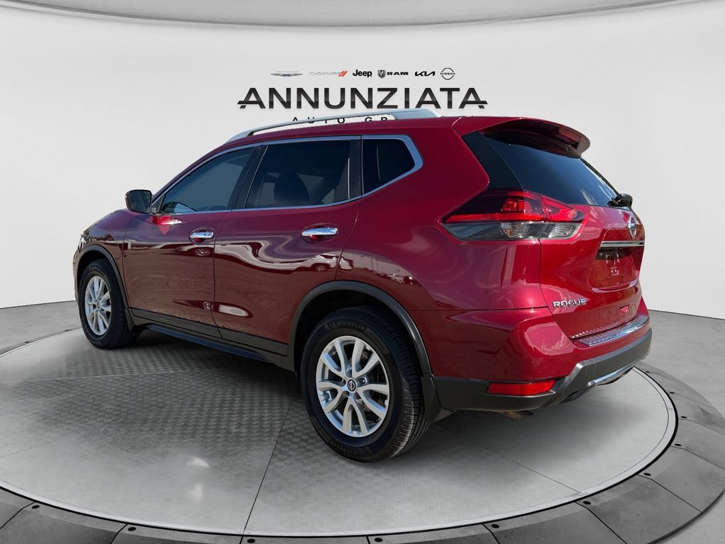 Used 2018 Nissan Rogue SV AWD/4WD image 3