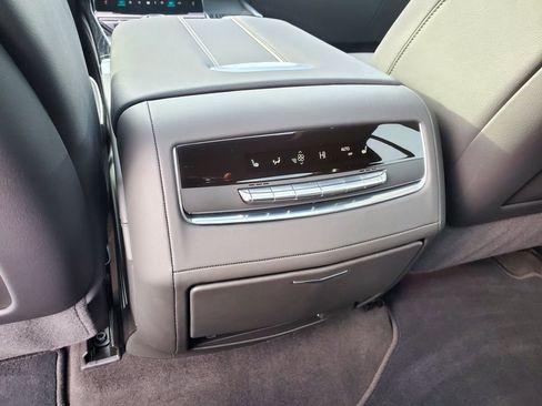 Certified 2025 Cadillac Escalade Sport image 48