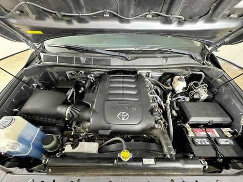 Used 2014 Toyota Sequoia Limited AWD/4WD image 26