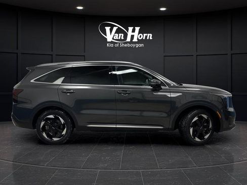 Used 2025 Kia Sorento EX w/ EX Panoramic Sunroof Package image 2