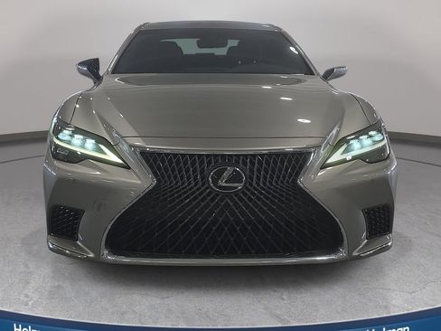 Used 2023 Lexus LS 500 w/ Accessory Package (Z2) RWD image 3