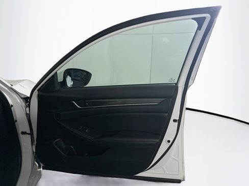 Used 2019 Honda Accord Sport image 29