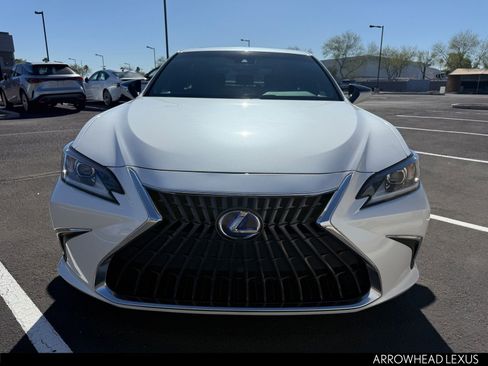 Used 2022 Lexus ES 300h w/ Accessory Package image 9