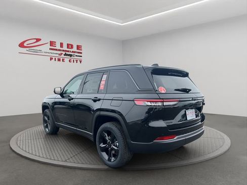New 2026 Jeep Grand Cherokee Limited w/ Limited Altitude Package AWD/4WD image 3