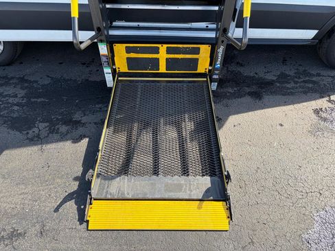 Used 2015 Ford Transit 350 XL image 20