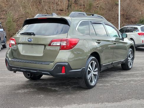 Used 2018 Subaru Outback 2.5i Limited AWD/4WD image 17