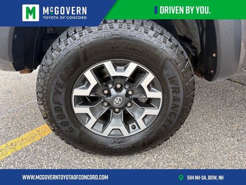 Used 2021 Toyota Tacoma TRD Off-Road AWD/4WD image 32