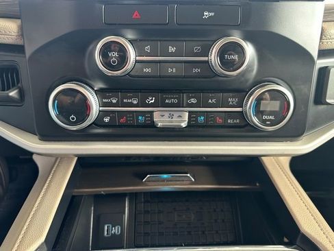 Certified 2023 Ford Expedition Limited image 22