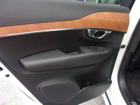 Used 2024 Volvo XC90 B5 Plus AWD/4WD image 10