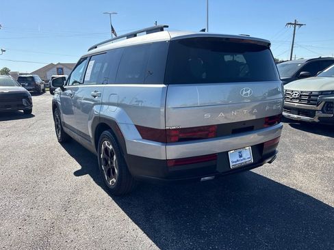 Certified 2025 Hyundai Santa Fe SEL FWD image 9