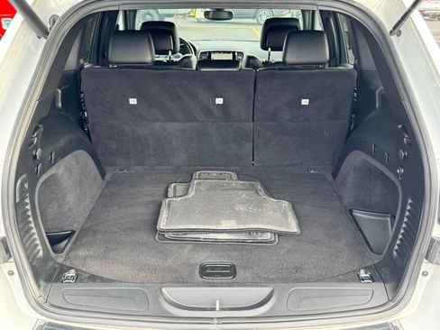 Used 2021 Jeep Grand Cherokee Limited AWD/4WD image 16