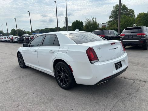 Used 2019 Chrysler 300 S AWD/4WD image 5