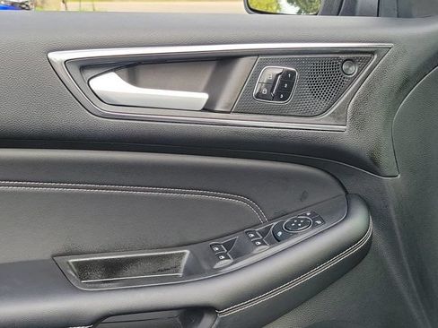 Used 2023 Ford Edge Titanium AWD/4WD image 23