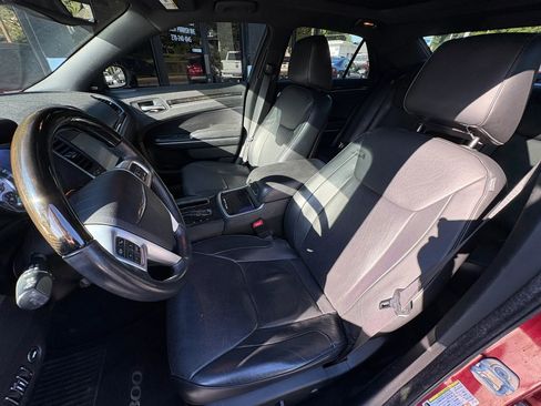 Used 2014 Chrysler 300 C w/ Light Group RWD image 12