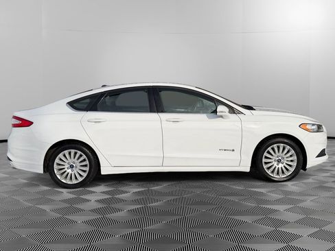 Used 2016 Ford Fusion SE image 8