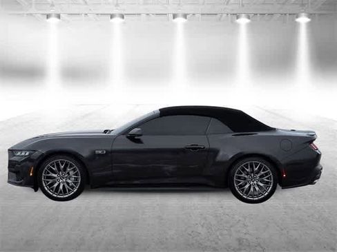 Used 2024 Ford Mustang GT Premium image 5