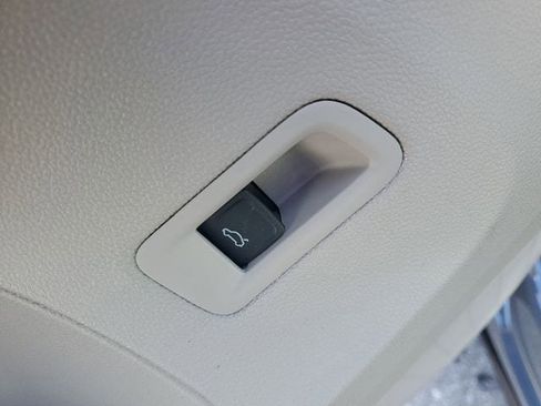 New 2026 Volkswagen Atlas SE image 16