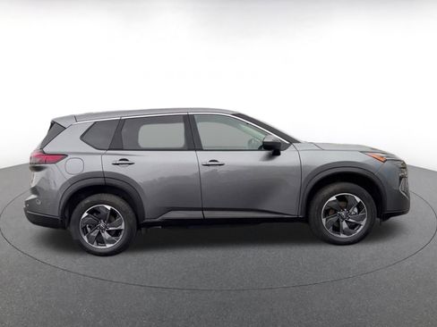 Used 2025 Nissan Rogue SV image 16