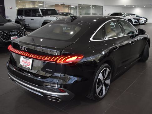 Used 2025 Audi A5 2.0T Premium Plus w/ Premium Plus AWD/4WD image 7