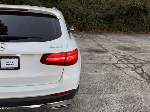 Used 2017 Mercedes-Benz GLC 300 4MATIC image 9