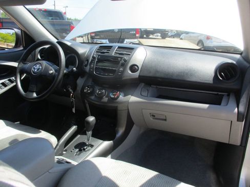 Used 2011 Toyota RAV4 4WD w/ Base L4 Extra Value Pkg image 30