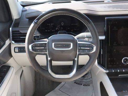 New 2025 GMC Acadia Denali w/ Super Cruise Package image 9