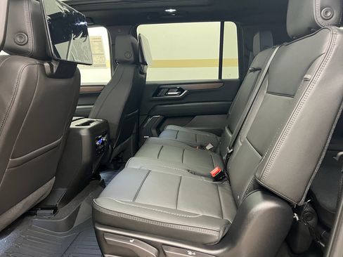New 2026 GMC Yukon XL Denali w/ Denali Reserve Package AWD/4WD image 12