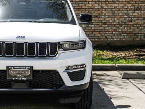 Used 2023 Jeep Grand Cherokee Limited image 58