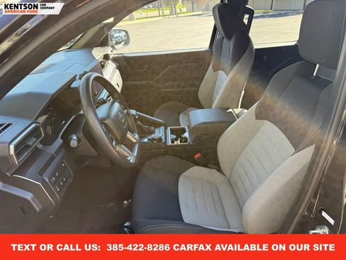 Used 2025 Toyota 4Runner TRD Off-Road image 32