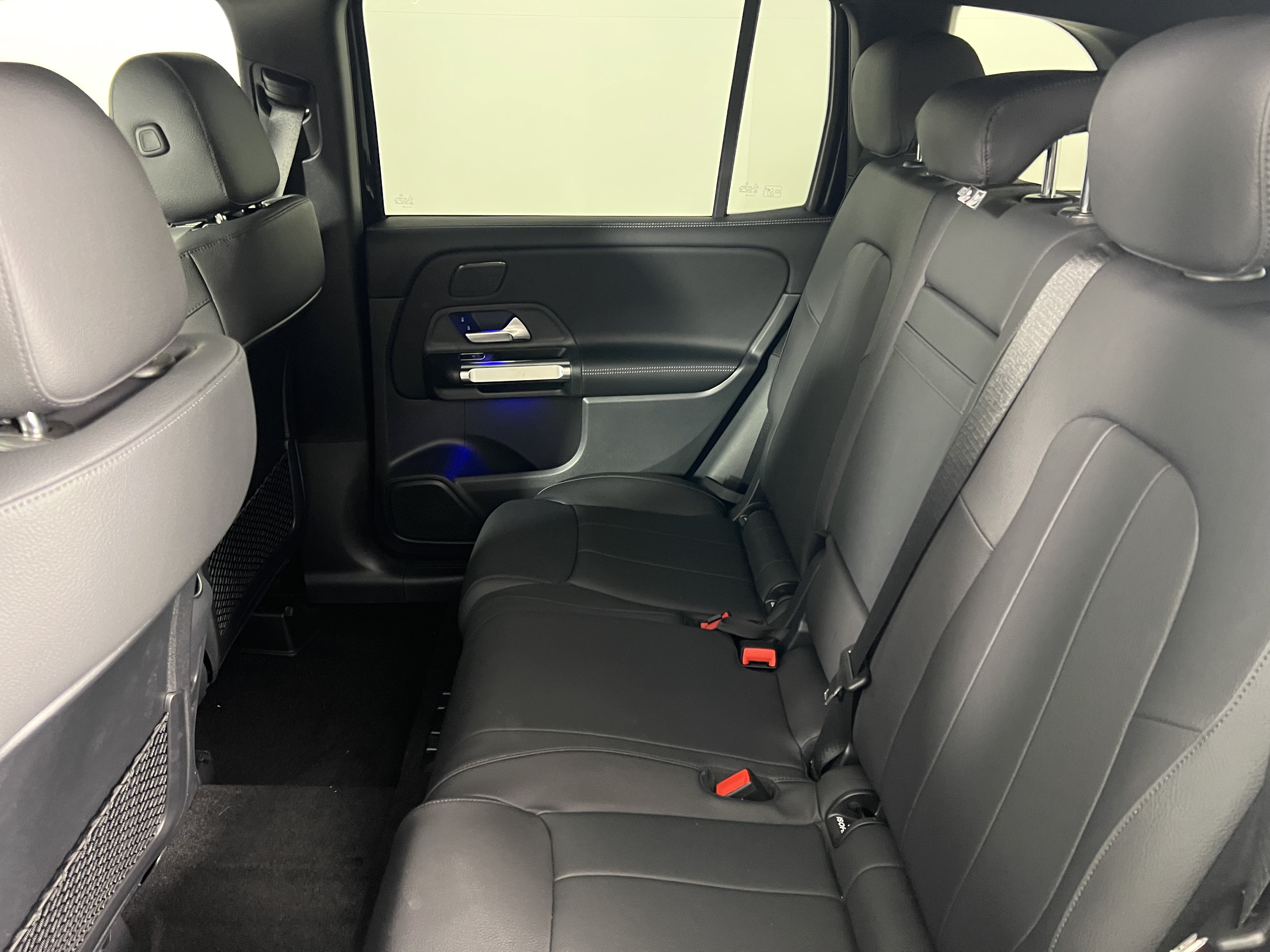 Used 2025 Mercedes-Benz GLB 250 4MATIC image 21