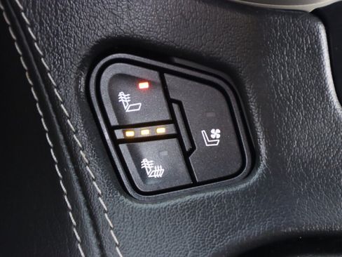 Used 2019 GMC Yukon Denali w/ Open Road Package RWD image 25