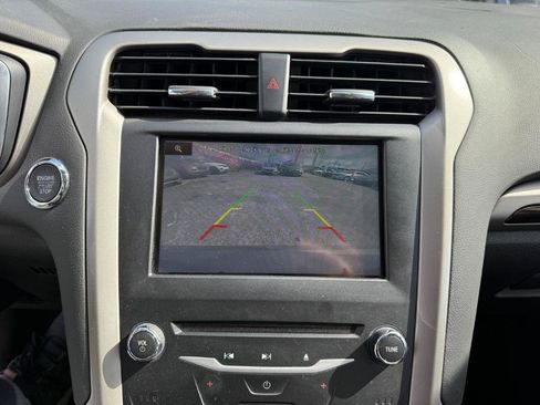 Used 2015 Ford Fusion SE w/ Equipment Group 202A image 21