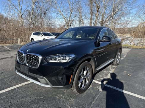 Used 2023 BMW X4 xDrive30i w/ Premium Package image 1