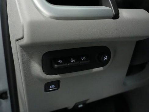 Used 2023 GMC Terrain SLT w/ Tech Package image 13