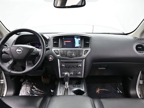 Used 2020 Nissan Pathfinder SL AWD/4WD image 33