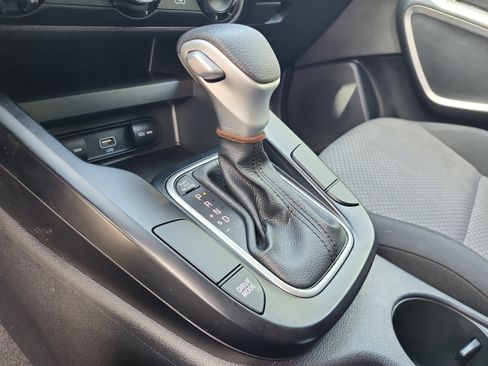 Used 2022 Kia Soul LX w/ Technology Package FWD image 14