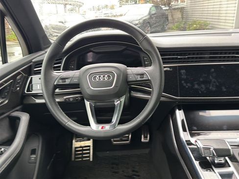 Used 2023 Audi SQ7 Premium Plus w/ Executive Package image 10
