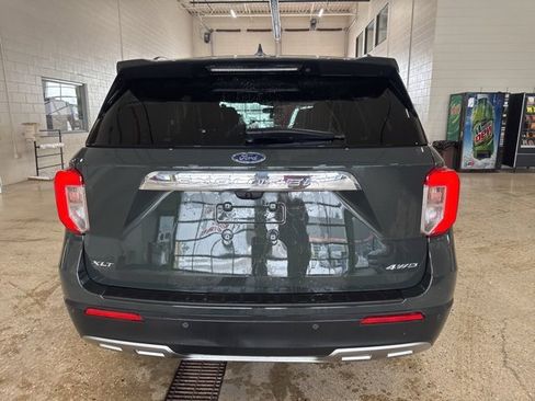Used 2023 Ford Explorer XLT w/ Equipment Group 202A image 4