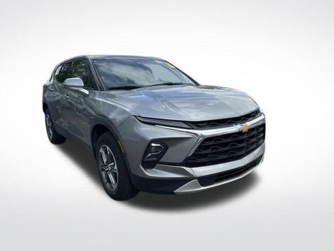 Used 2024 Chevrolet Blazer LT FWD image 8