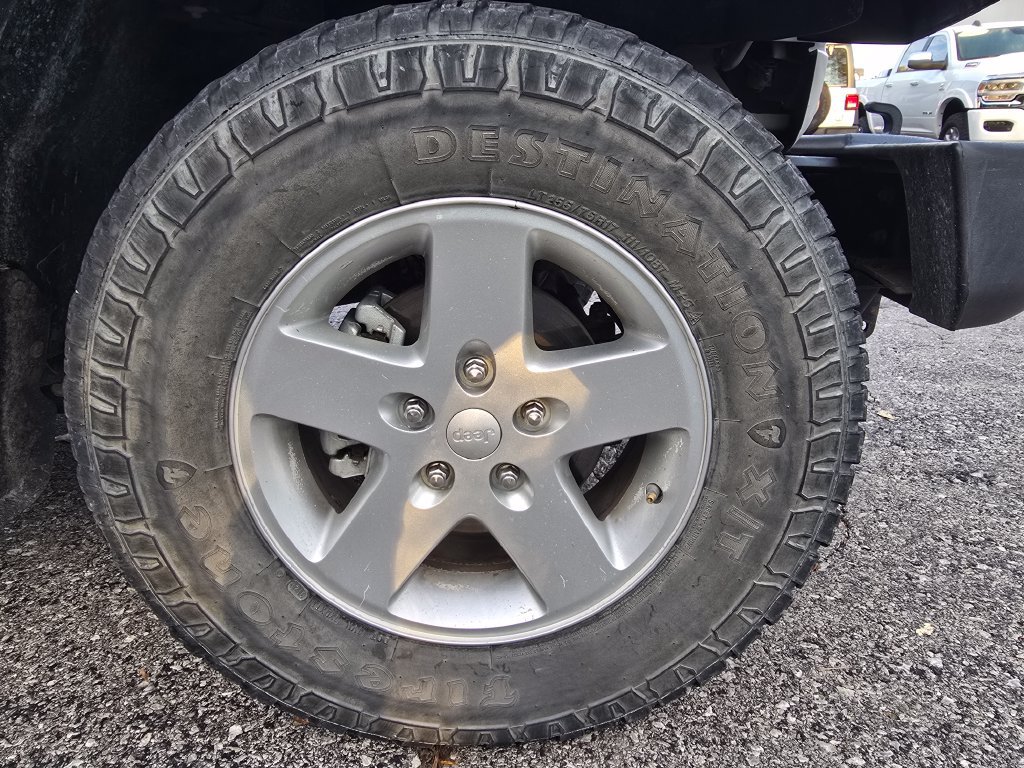Used 2015 Jeep Wrangler Unlimited Sport w/ Quick Order Package 24S AWD/4WD image 19