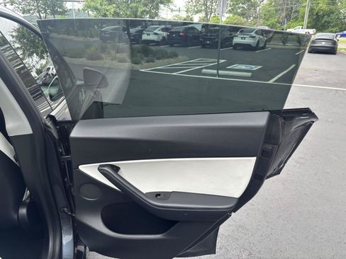 Used 2021 Tesla Model Y Performance AWD/4WD image 16