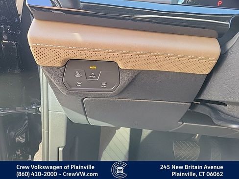 New 2026 Volkswagen Atlas Cross Sport SE image 29