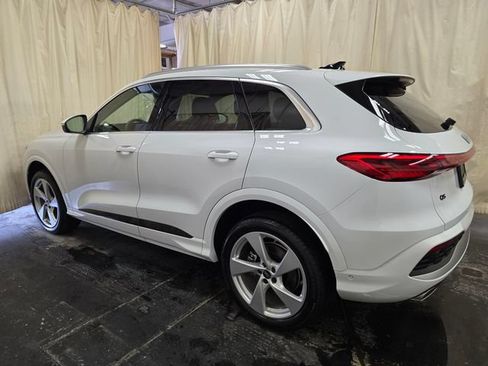 Certified 2025 Audi Q5 Premium Plus w/ Premium Plus AWD/4WD image 9