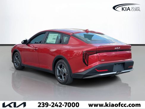 New 2026 Kia K4 FWD image 4