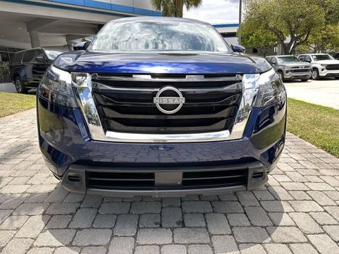 Used 2025 Nissan Pathfinder SV FWD image 20
