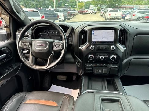 Used 2021 GMC Sierra 2500 AT4 w/ AT4 Preferred Package AWD/4WD image 12