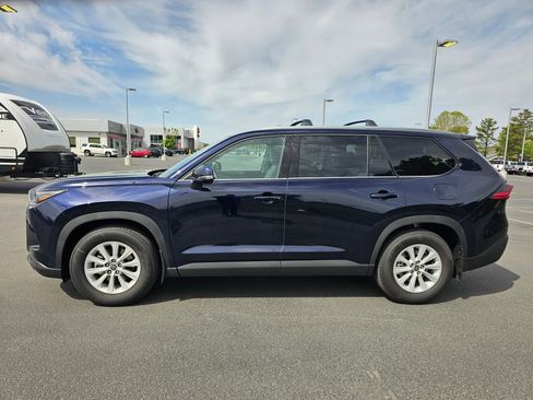 New 2026 Toyota Grand Highlander XLE AWD/4WD image 2